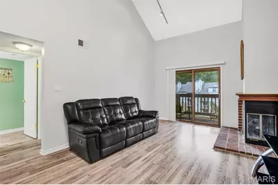 2201 Sequoia Park Court #E, Maryland Heights, MO 63043 - Photo 8