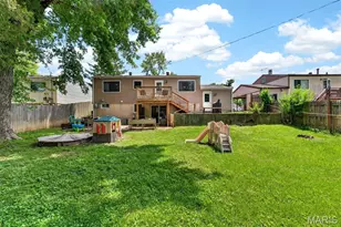 11819 Foxwood Dr, Maryland Heights, MO 63043 - Photo 12