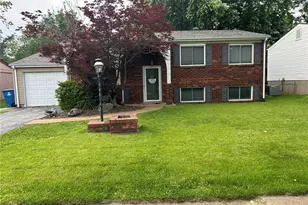 11819 Foxwood Dr, Maryland Heights, MO 63043 - Photo 1