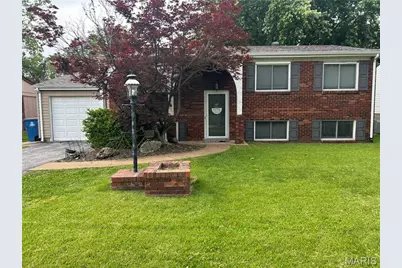 11819 Foxwood Drive, Maryland Heights, MO 63043 - Photo 2