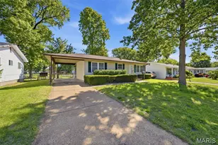 809 Lightwood Dr, Hazelwood, MO 63042 - Photo 1