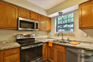 12966 Bryce Canyon Dr, Maryland Heights, MO 63043 - Photo 10