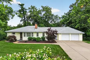 11147 Olive Blvd, Creve Coeur, MO 63141 - Photo 1