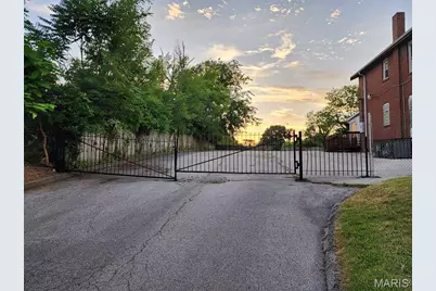2801 Arlington Avenue, Saint Louis, MO 63120 - Photo 8