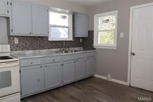 5460 Hamilton Ave, Jennings, MO 63136 - Photo 6