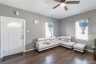 3702 Garnier St, Saint Louis, MO 63116 - Photo 4