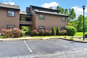13818 Amiot Dr, Maryland Heights, MO 63146 - Photo 2