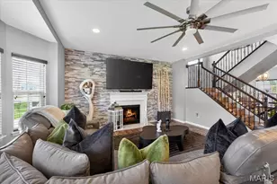 979 Crestwood Ln, O'Fallon, MO 63366 - Photo 10
