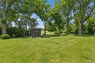 527 Fairways Cir, Creve Coeur, MO 63141 - Photo 30
