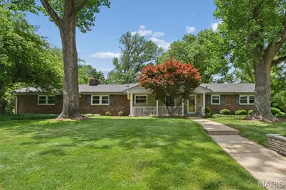 527 Fairways Circle, Creve Coeur, MO 63141 - Photo 2