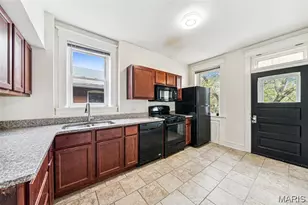 739 Dover Pl, Saint Louis, MO 63111 - Photo 8