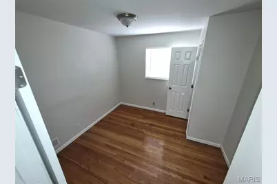 1201 June Avenue, Saint Louis, MO 63138 - Photo 8