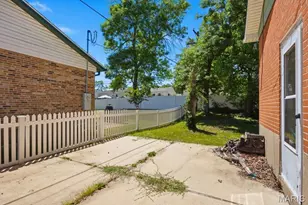 9745 Radio Dr, Saint Louis, MO 63123 - Photo 36