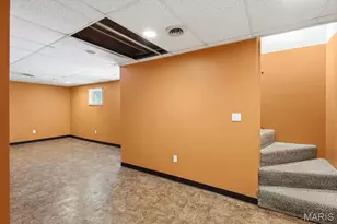 9745 Radio Dr, Saint Louis, MO 63123 - Photo 30