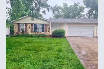 111 Park Charles Boulevard N, Saint Peters, MO 63376 - Photo 1