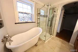 7219 Canterbury Dr, Saint Louis, MO 63121 - Photo 12