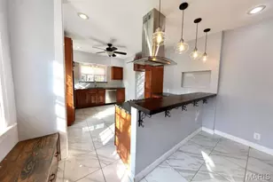7219 Canterbury Dr, Saint Louis, MO 63121 - Photo 16