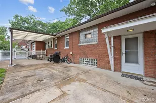 6400 Myrlette Ct, Saint Louis, MO 63116 - Photo 32