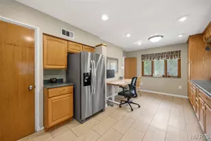 6400 Myrlette Ct, Saint Louis, MO 63116 - Photo 20