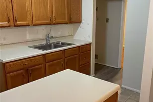 429 Shepley Dr, Saint Louis, MO 63137 - Photo 8