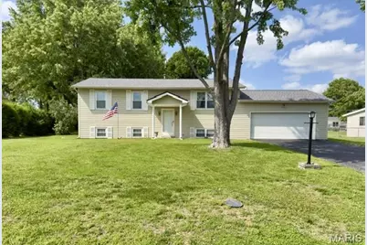 5 Milky Way Drive, Saint Charles, MO 63304 - Photo 1