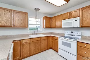 7 Winter River Ct, Fenton, MO 63026 - Photo 16