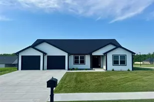 200 W Larkspur Ct, Hannibal, MO 63401 - Photo 1