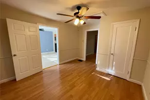 9855 Green Valley Dr, Saint Louis, MO 63136 - Photo 10