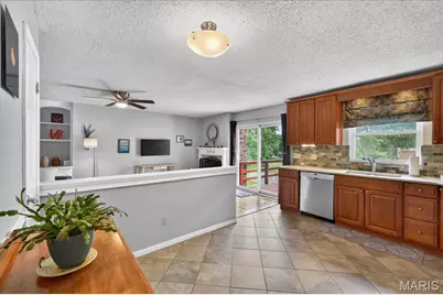 15420 Country Ridge Drive, Chesterfield, MO 63017 - Photo 8