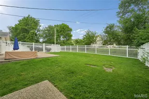 8 Sunnybrae Ct, Ballwin, MO 63011 - Photo 32