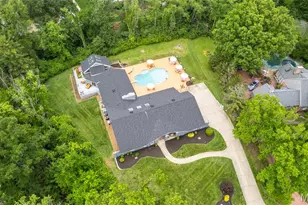 15875 Kettington Rd, Chesterfield, MO 63017 - Photo 2