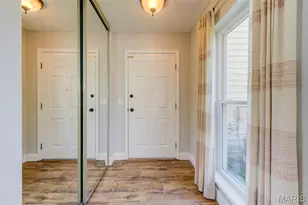 1308 Glendale Gardens Dr, Kirkwood, MO 63122 - Photo 8