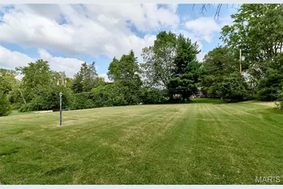 1751 June Drive, Saint Louis, MO 63138 - Photo 30