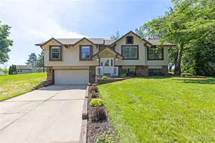 940 Ampere Ct, Lake Saint Louis, MO 63367 - Photo 2