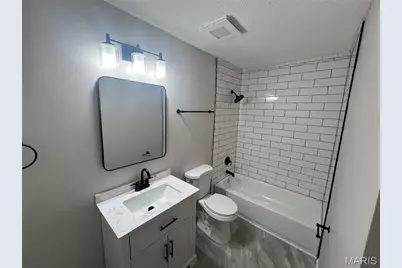 940 Ampere Court, Lake Saint Louis, MO 63367 - Photo 4
