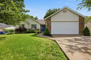 20 W Ofallon Dr, O'Fallon, MO 63366 - Photo 1