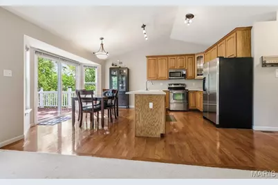 20 W Ofallon Drive, O'Fallon, MO 63366 - Photo 10