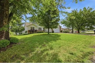 20 W Ofallon Drive, O'Fallon, MO 63366 - Photo 38