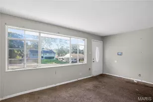 7709 Paddington Dr, Saint Louis, MO 63121 - Photo 10
