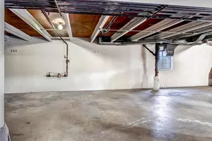1 Delcrest Ct, Saint Louis, MO 63124 - Photo 26