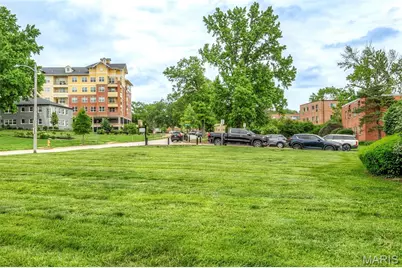 1 Delcrest Court #103, Saint Louis, MO 63124 - Photo 22