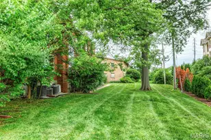 1 Delcrest Ct, Saint Louis, MO 63124 - Photo 24