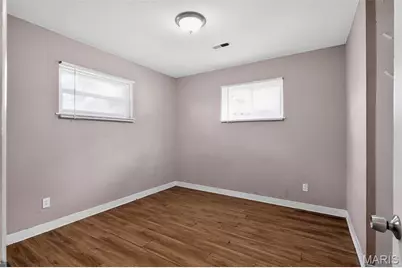 9446 Stansberry Avenue, Saint Louis, MO 63134 - Photo 16