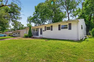 9446 Stansberry Ave, Saint Louis, MO 63134 - Photo 2
