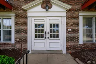10316 Forest Brook Ln, Saint Louis, MO 63146 - Photo 2