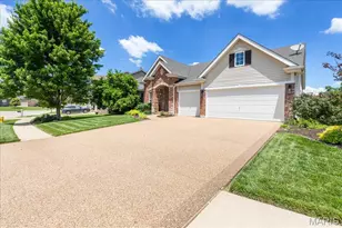 165 Carlton Point Dr, Wentzville, MO 63385 - Photo 2