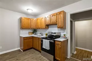 7956 Aldershot Dr, Saint Louis, MO 63123 - Photo 10