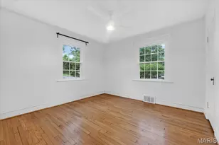 110 N Holmes Ave, Oakland, MO 63122 - Photo 18