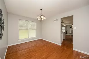 10145 Morgan Ridge Dr, Mehlville, MO 63123 - Photo 8