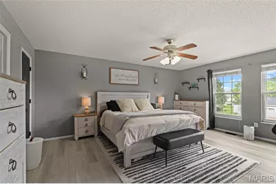 102 Middlesburg Court, O'Fallon, MO 63368 - Photo 4